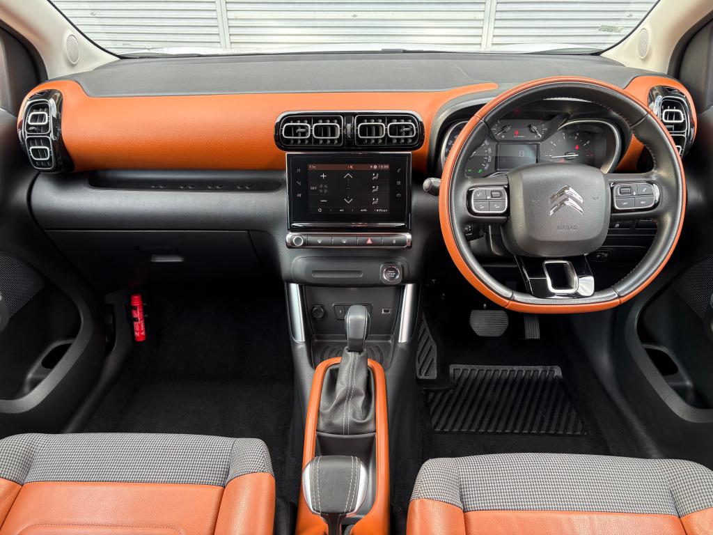 認定中古車　入荷いたしました！